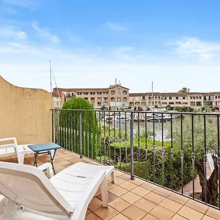 Les Apartment *